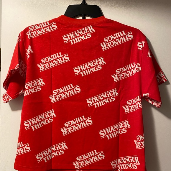 ⚫️ New Stranger Things tee all over print - medium - - Picture 5 of 6